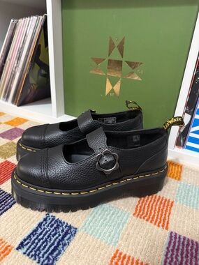 NWOB Dr. Martens Addina Platform Oxford